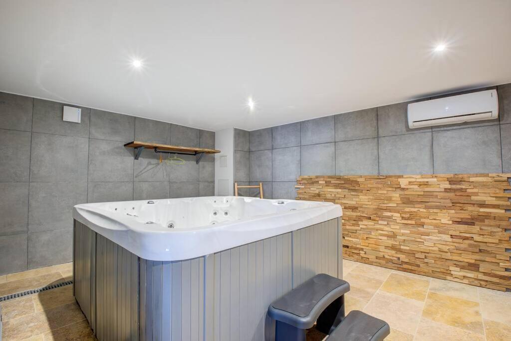 Combe Jolie Clim, Piscine & Jacuzzi Villa Saint-Vincent-de-Cosse Exterior photo